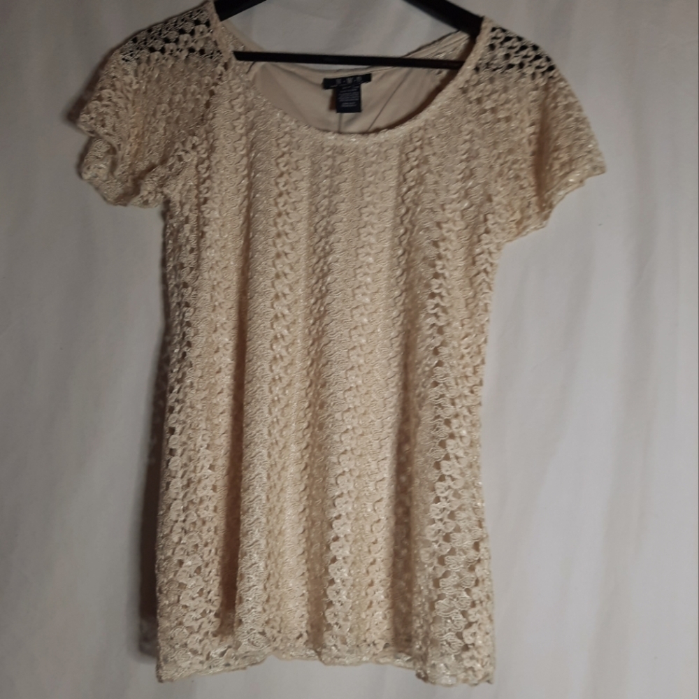 NWD Cream Lace Short Sleeve Size M